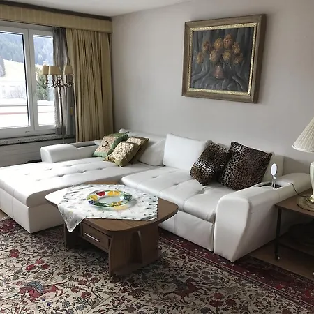 Haus Calanda Διαμέρισμα Νταβός