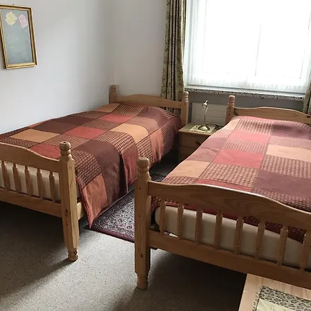 Haus Calanda Апартаменти