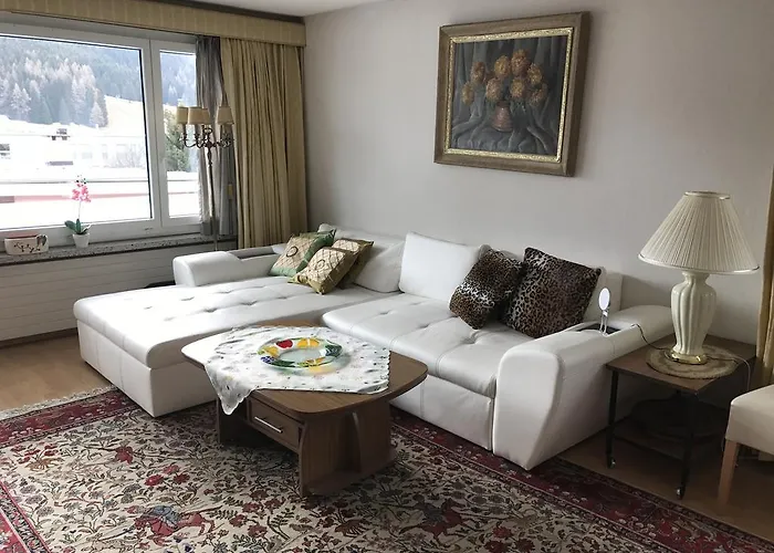 Haus Calanda Апартаменти Давос